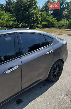 Седан Dodge Dart 2015 в 