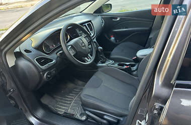 Седан Dodge Dart 2015 в 