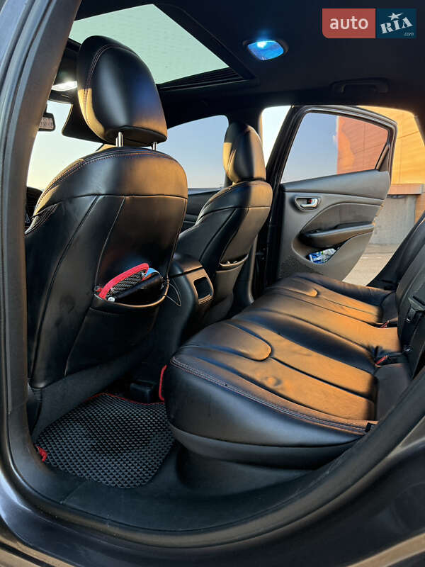 Седан Dodge Dart 2015 в Киеве фото 34 Седан Dodge Dart 2015 в Киеве