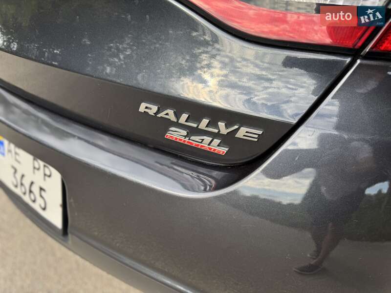 Седан Dodge Dart 2014 в Дніпрі