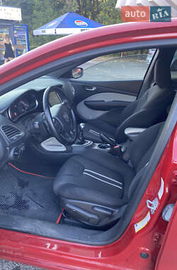 Седан Dodge Dart 2012 в 