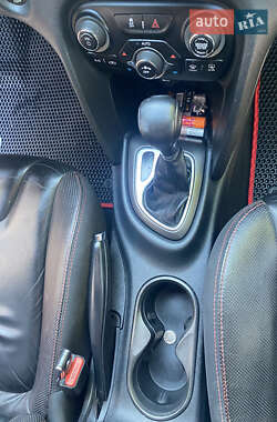 Седан Dodge Dart 2015 в 