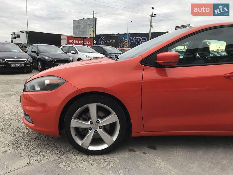 Седан Dodge Dart 2015 в Львове