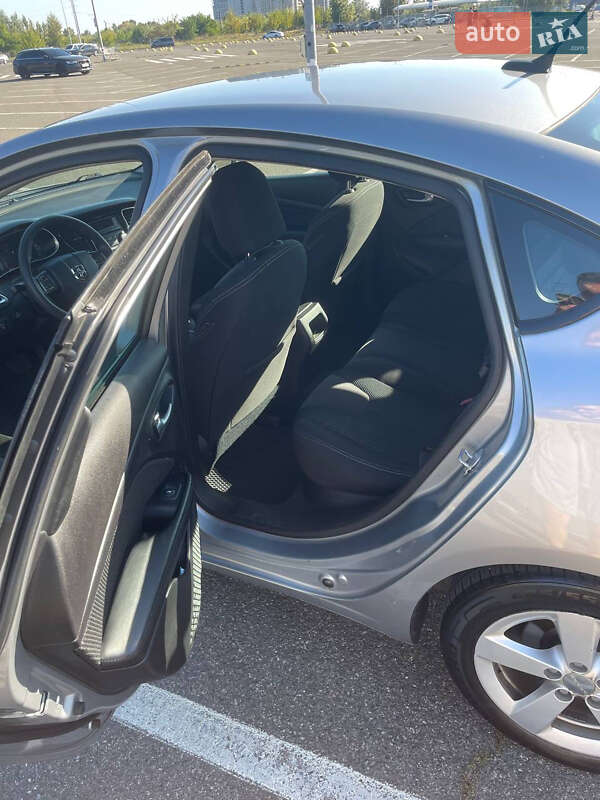 Седан Dodge Dart 2014 в Киеве