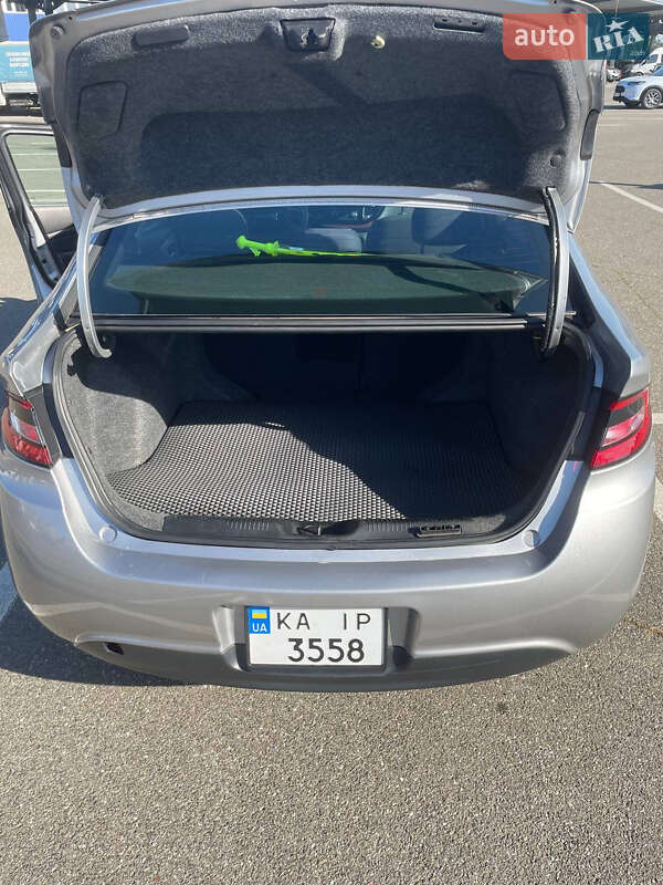 Седан Dodge Dart 2014 в Киеве