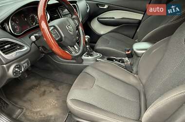 Седан Dodge Dart 2015 в 