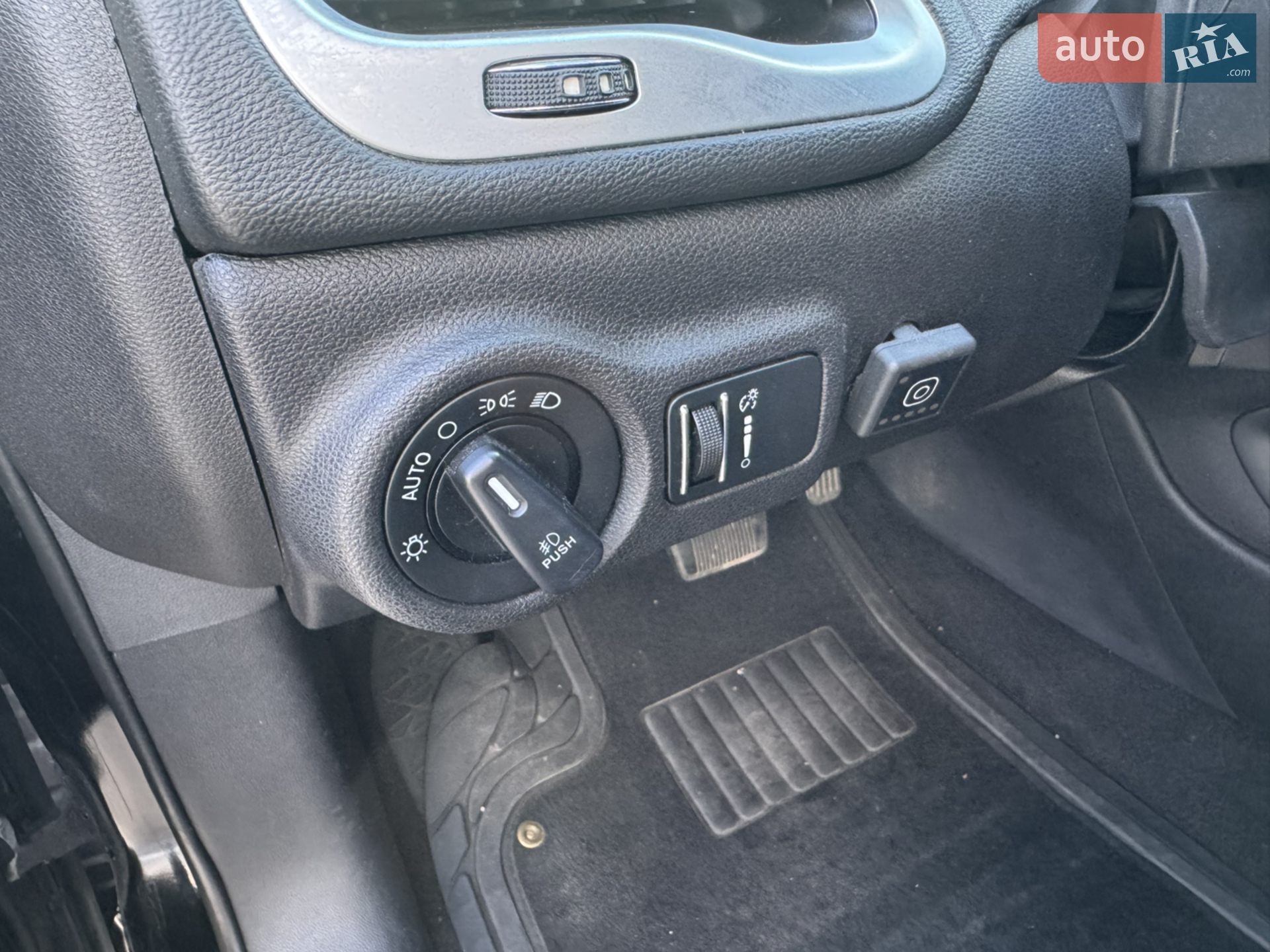 2013 Dodge Dart - мініатюра 17