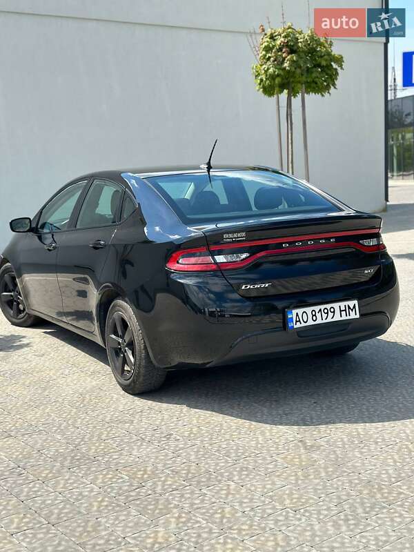 Седан Dodge Dart 2015 в Ужгороде