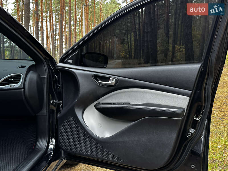 Седан Dodge Dart 2014 в Киеве
