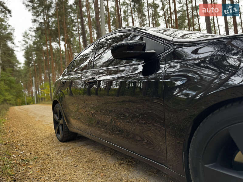 Седан Dodge Dart 2014 в Киеве