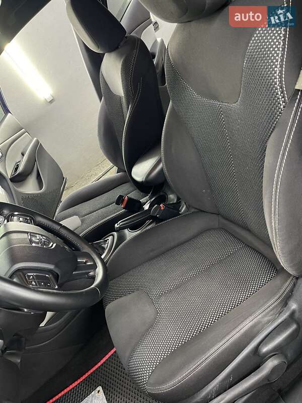 Седан Dodge Dart 2014 в Киеве