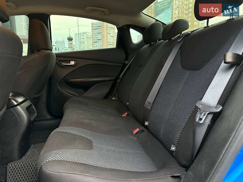 Седан Dodge Dart 2016 в Киеве