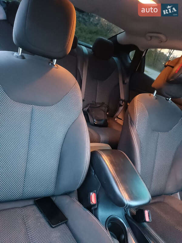 Седан Dodge Dart 2015 в Киеве фото 9 Седан Dodge Dart 2015 в Киеве