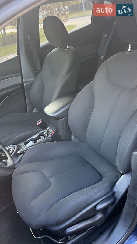 Седан Dodge Dart 2013 в Броварах