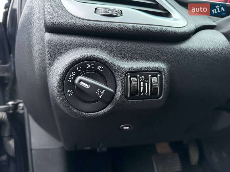 Седан Dodge Dart 2013 в Киеве