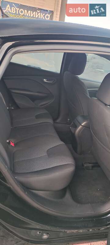 Седан Dodge Dart 2015 в Чутове