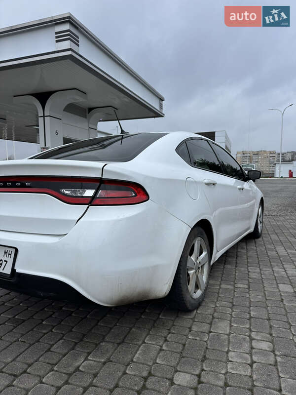 Седан Dodge Dart 2016 в Львове