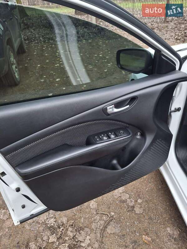 Седан Dodge Dart 2014 в Первомайске фото 5 Седан Dodge Dart 2014 в Первомайске