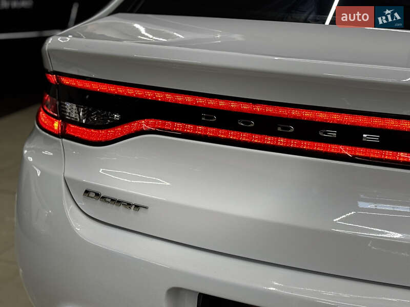 Седан Dodge Dart 2015 в Николаеве