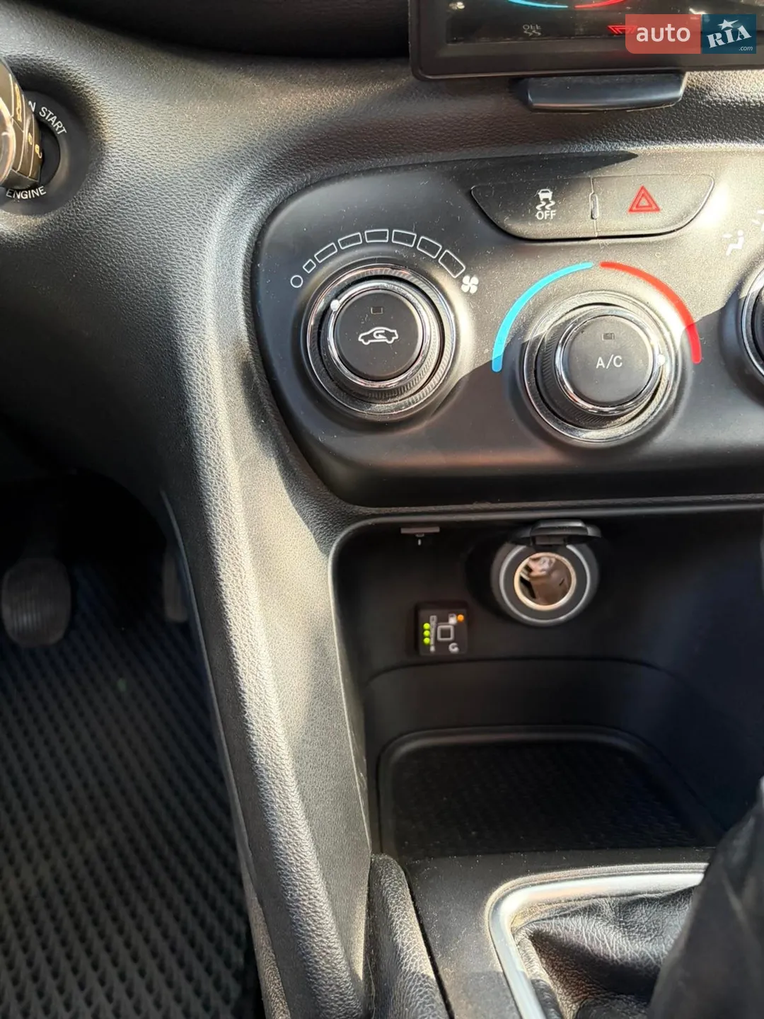 2014 Dodge Dart - мініатюра 22