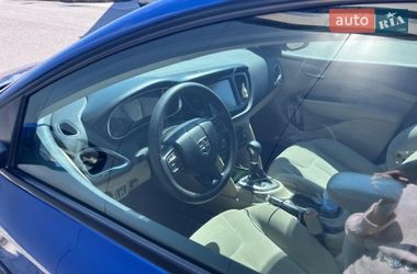 Седан Dodge Dart 2013 в Чернівцях