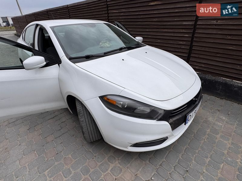 Седан Dodge Dart 2012 в Львові