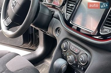 Седан Dodge Dart 2015 в Днепре