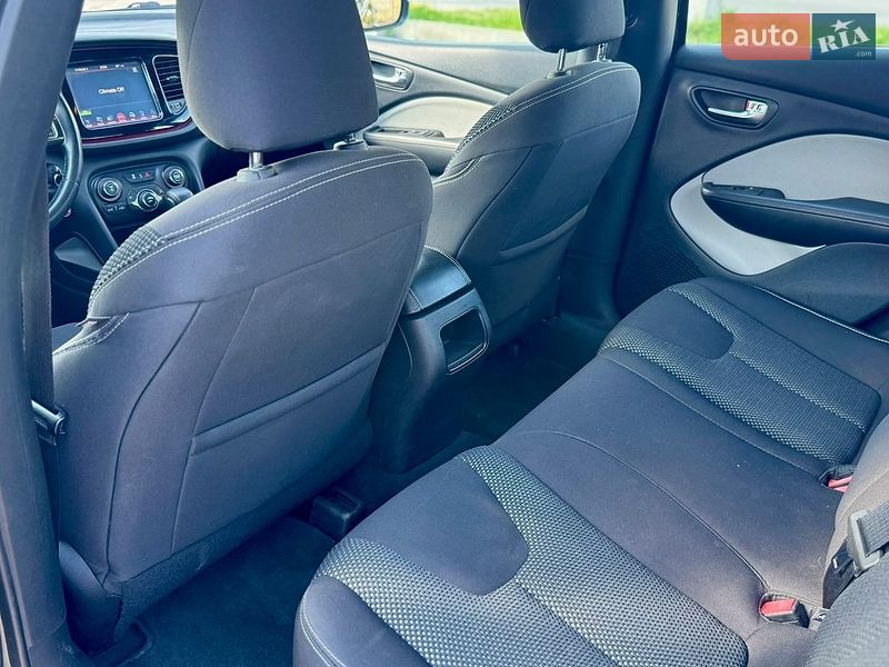 Седан Dodge Dart 2015 в Харкові