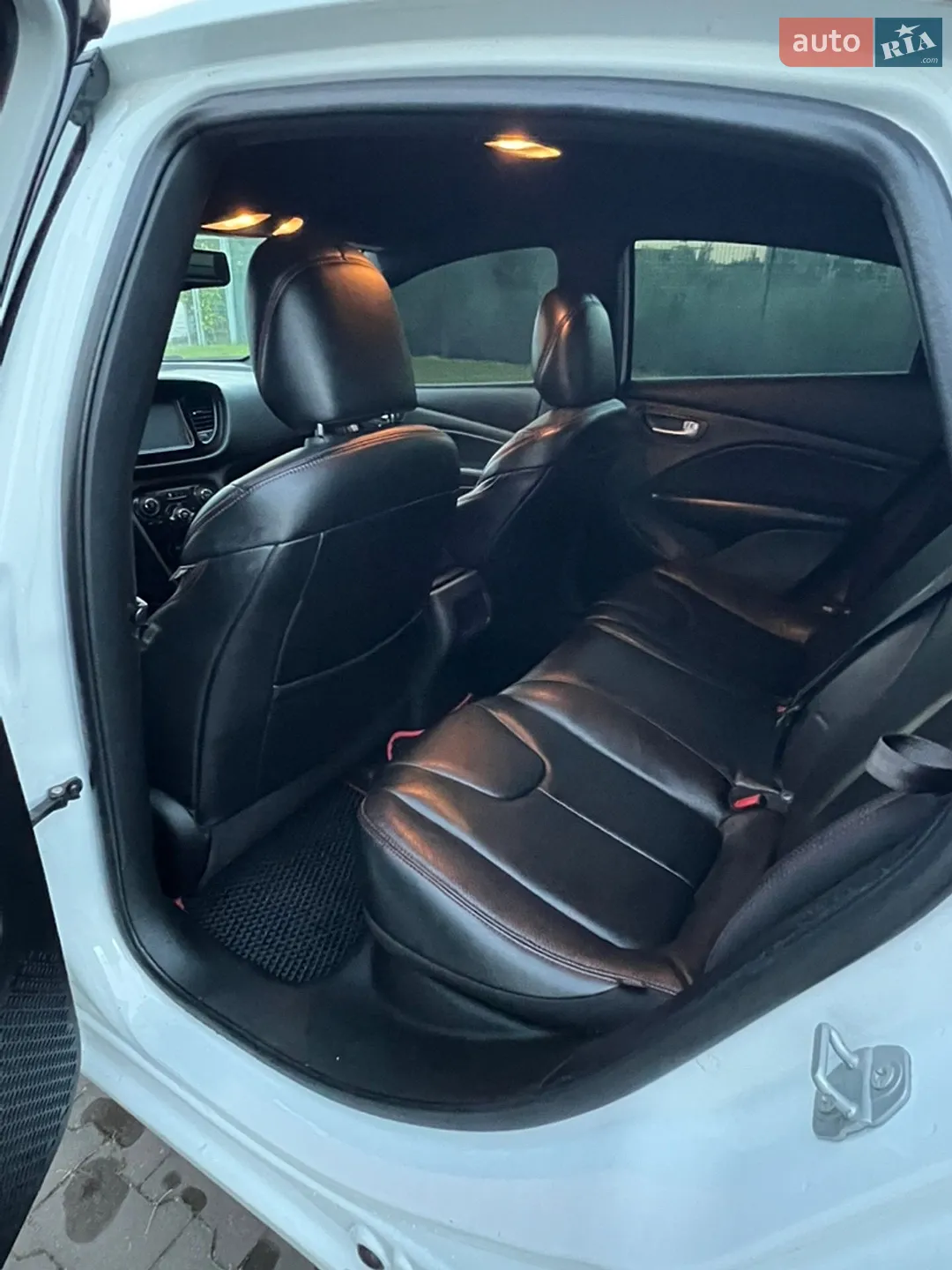2014 Dodge Dart - мініатюра 12