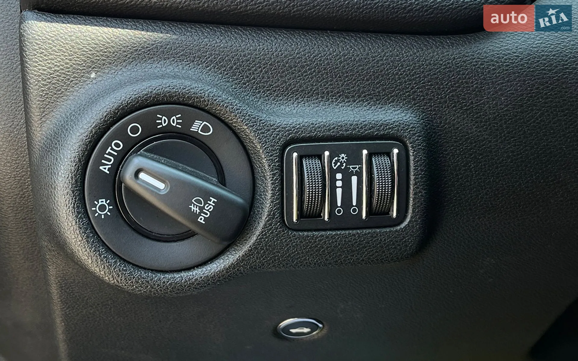 2015 Dodge Dart - мініатюра 14