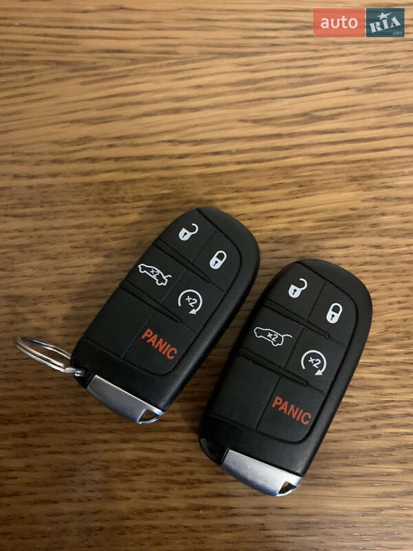 Позашляховик / Кросовер Dodge Durango 2017 в Ужгороді