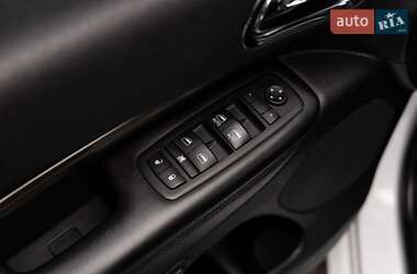 Внедорожник / Кроссовер Dodge Durango 2017 в 