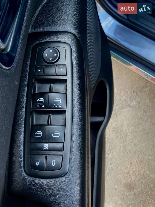 Позашляховик / Кросовер Dodge Durango 2014 в Києві