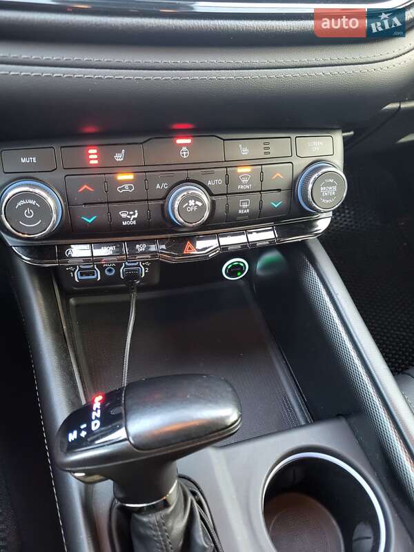 Внедорожник / Кроссовер Dodge Durango 2020 в Ромнах