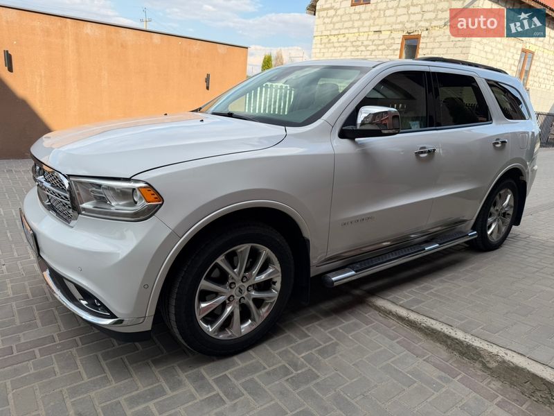 Позашляховик / Кросовер Dodge Durango 2019 в Вараші