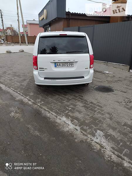 Мінівен Dodge Grand Caravan 2017 в Києві