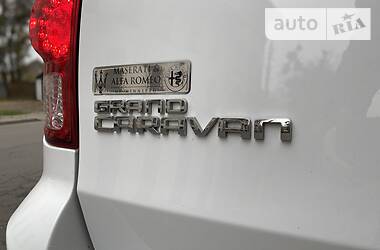 Минивэн Dodge Grand Caravan 2017 в Черновцах