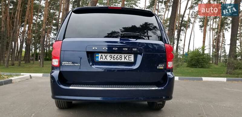 Минивэн Dodge Grand Caravan 2017 в Львове