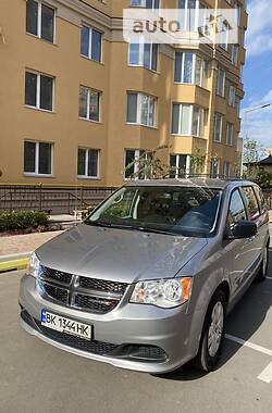 Минивэн Dodge Grand Caravan 2016 в Ровно