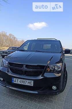 Мінівен Dodge Grand Caravan 2016 в Івано-Франківську