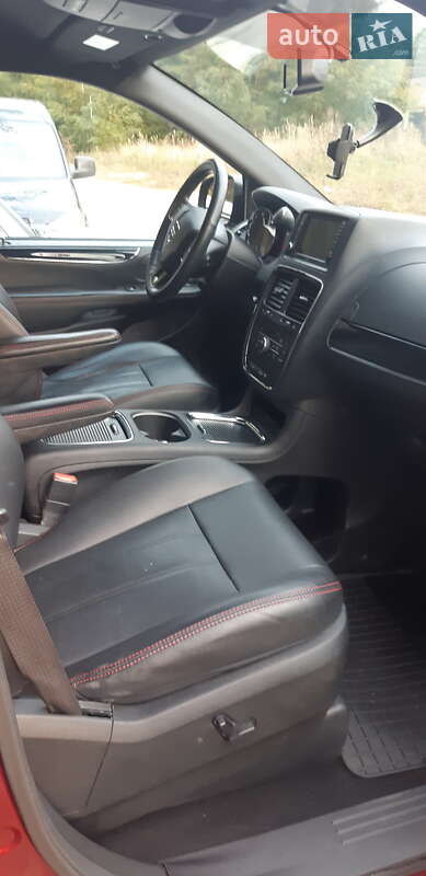 Мінівен Dodge Grand Caravan 2017 в Києві