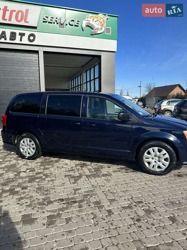 Мінівен Dodge Grand Caravan 2014 в Чернівцях