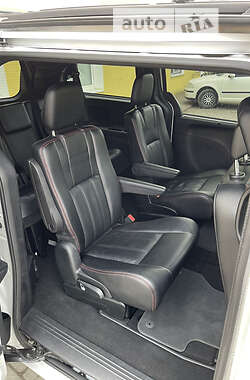 Мінівен Dodge Grand Caravan 2018 в 