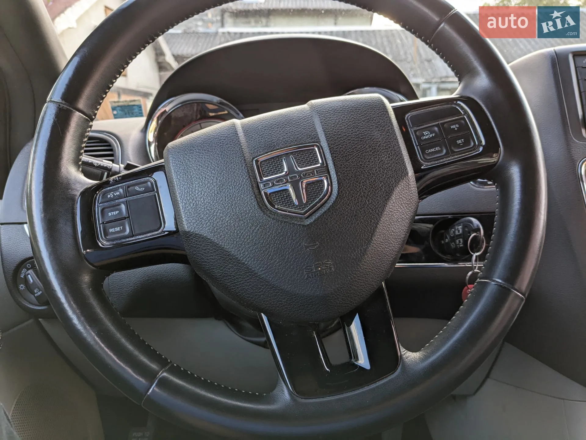 2017 Dodge Caravan - мініатюра 24