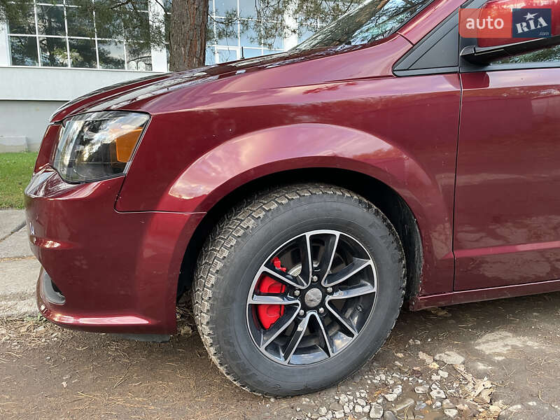 Минивэн Dodge Grand Caravan 2018 в Дрогобыче