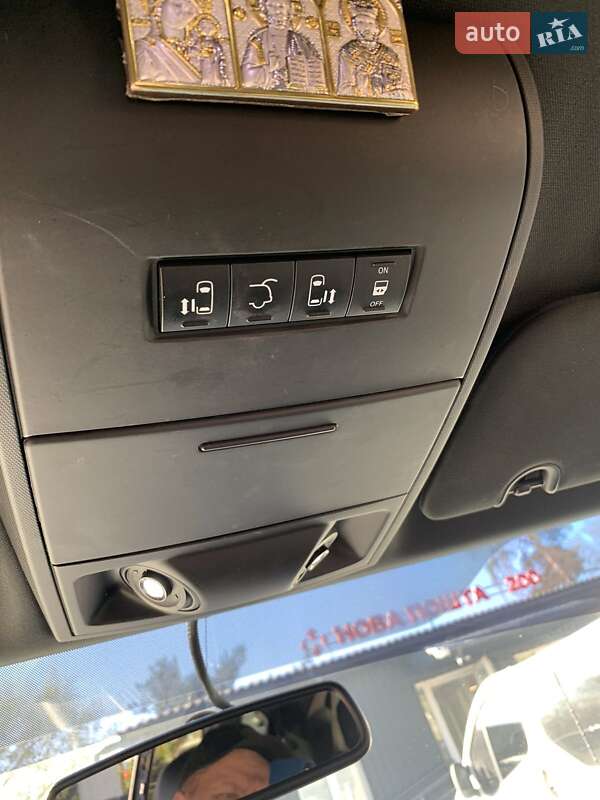 Минивэн Dodge Grand Caravan 2016 в Вишневом фото 7 Минивэн Dodge Grand Caravan 2016 в Вишневом