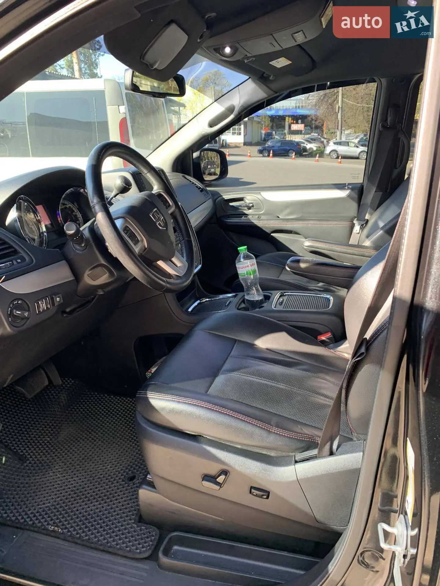 2016 Dodge Caravan - мініатюра 11