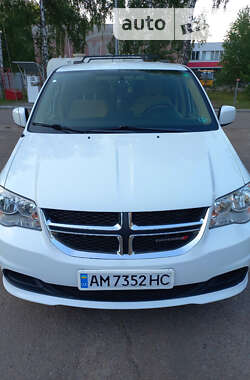 Мінівен Dodge Grand Caravan 2015 в Житомирі