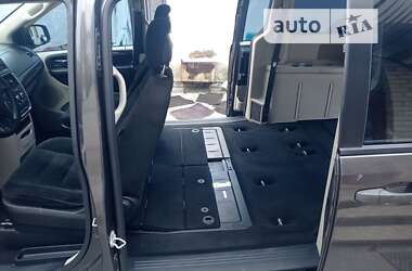 Мінівен Dodge Grand Caravan 2014 в Смизі