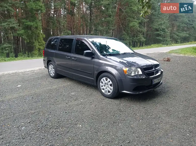 Минивэн Dodge Grand Caravan 2014 в 